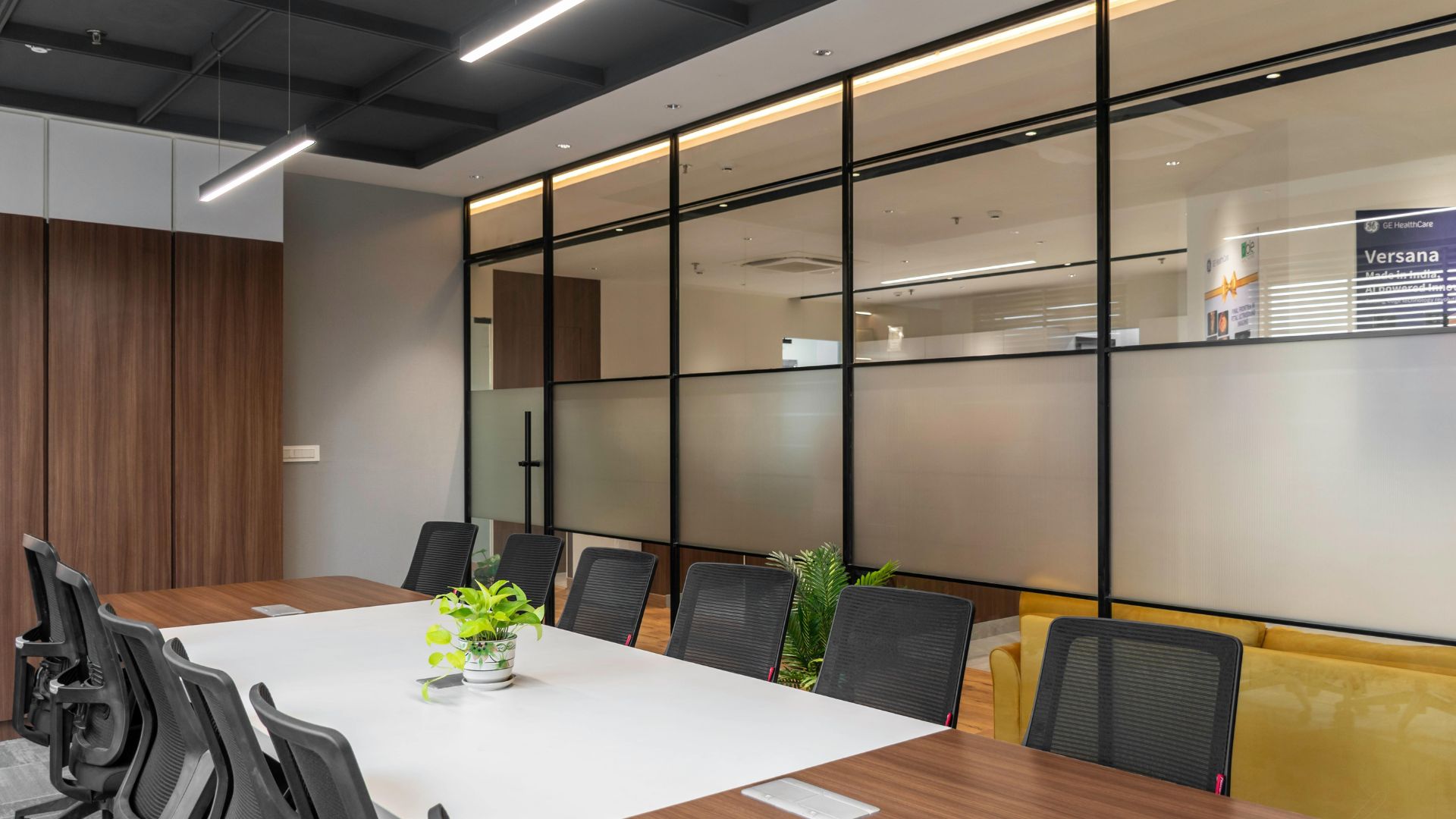 Commercial office cleaning service